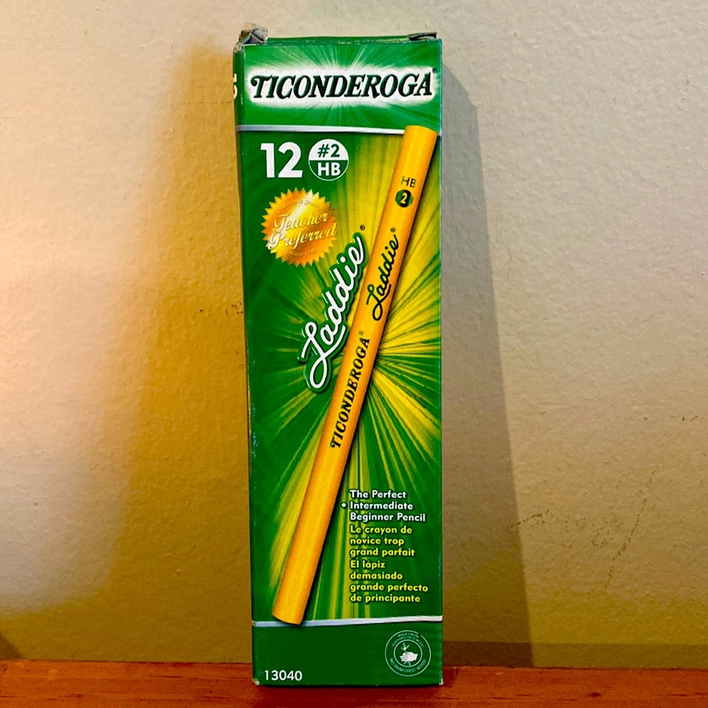 Box of Unsharpened Ticonderoga 13040 Laddie Beginner #2 Pencils w/o Erasers